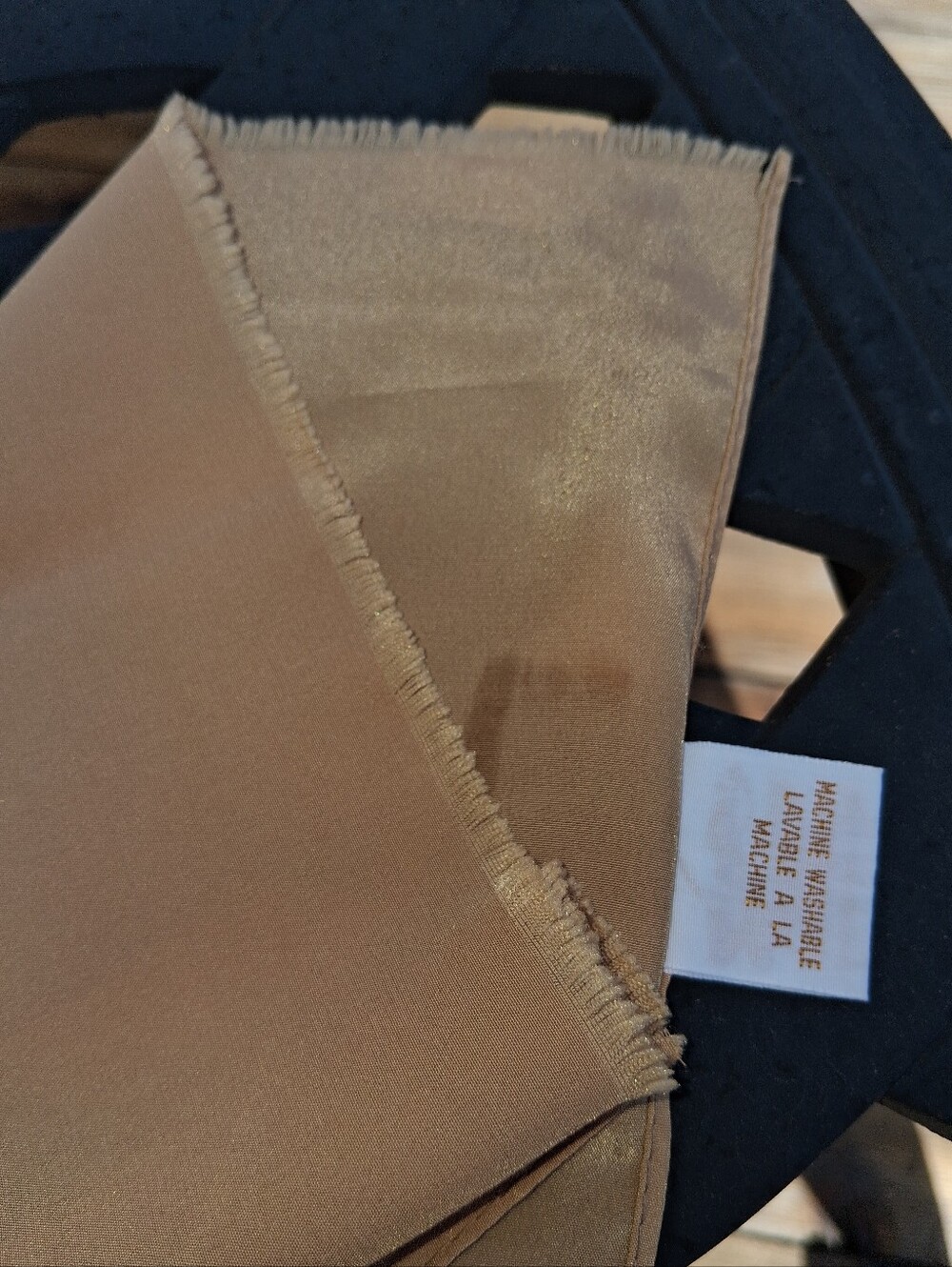 Vintage Monique Martin Tan Rectangular Scarf -  Made In Japan - Picture 11 of 12